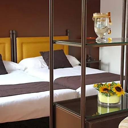 Ξενοδοχείο Termes Montbrio & 4*