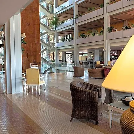 Ξενοδοχείο Termes Montbrio & 4*